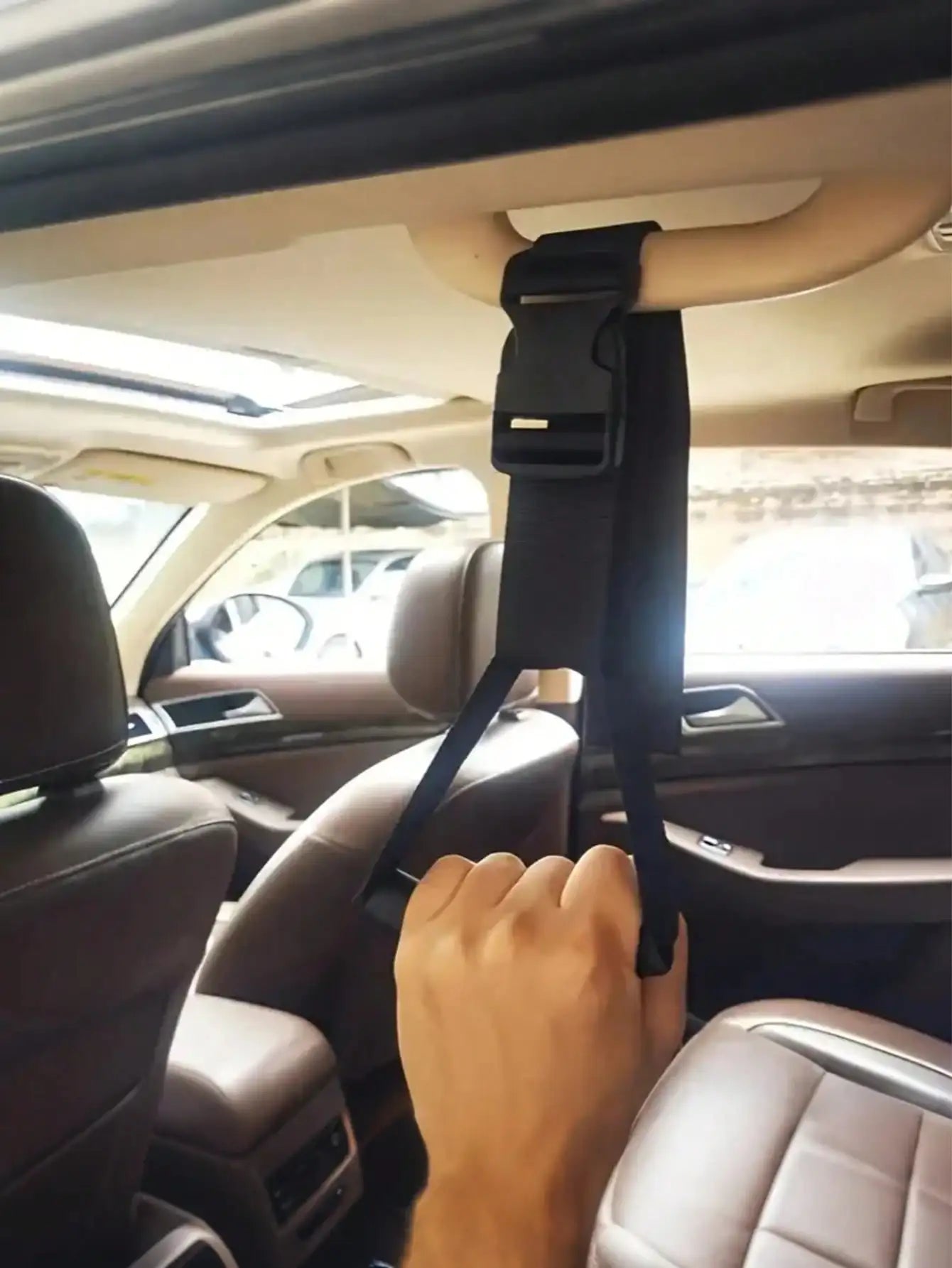 Car Door Assist Handle – A Mobility Aid Specifically Designed for Seniors, Pregnant Women, and People with Limited Mobility